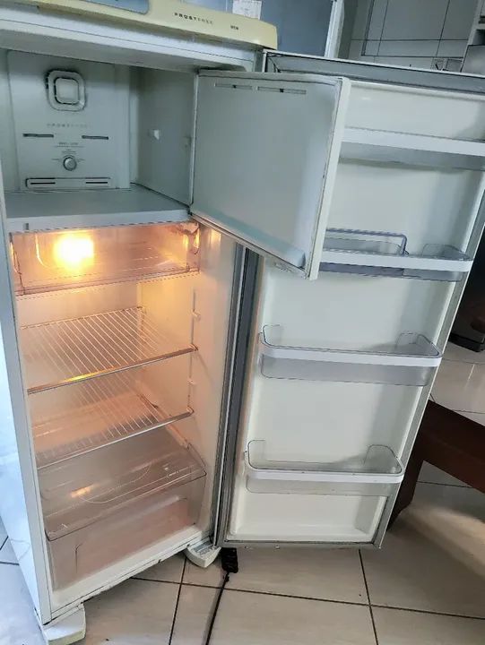 Geladeira Frost Free Usada entrego - Foto 2