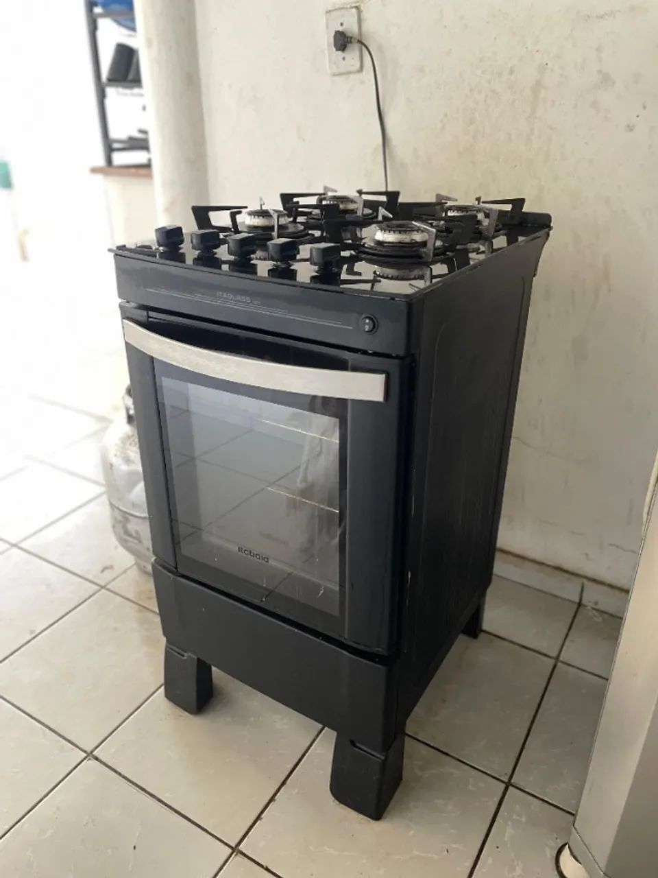 Fogão 4 Bocas Preto com Mesa de Vidro Temperado - Ótimo Estado - Foto 4