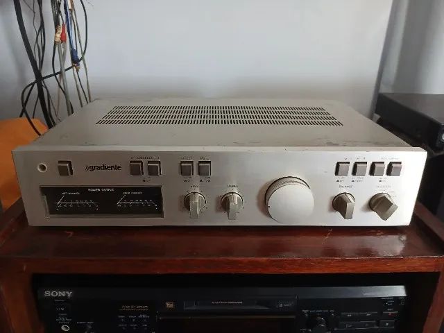 Amplificador Gradiente Model 126