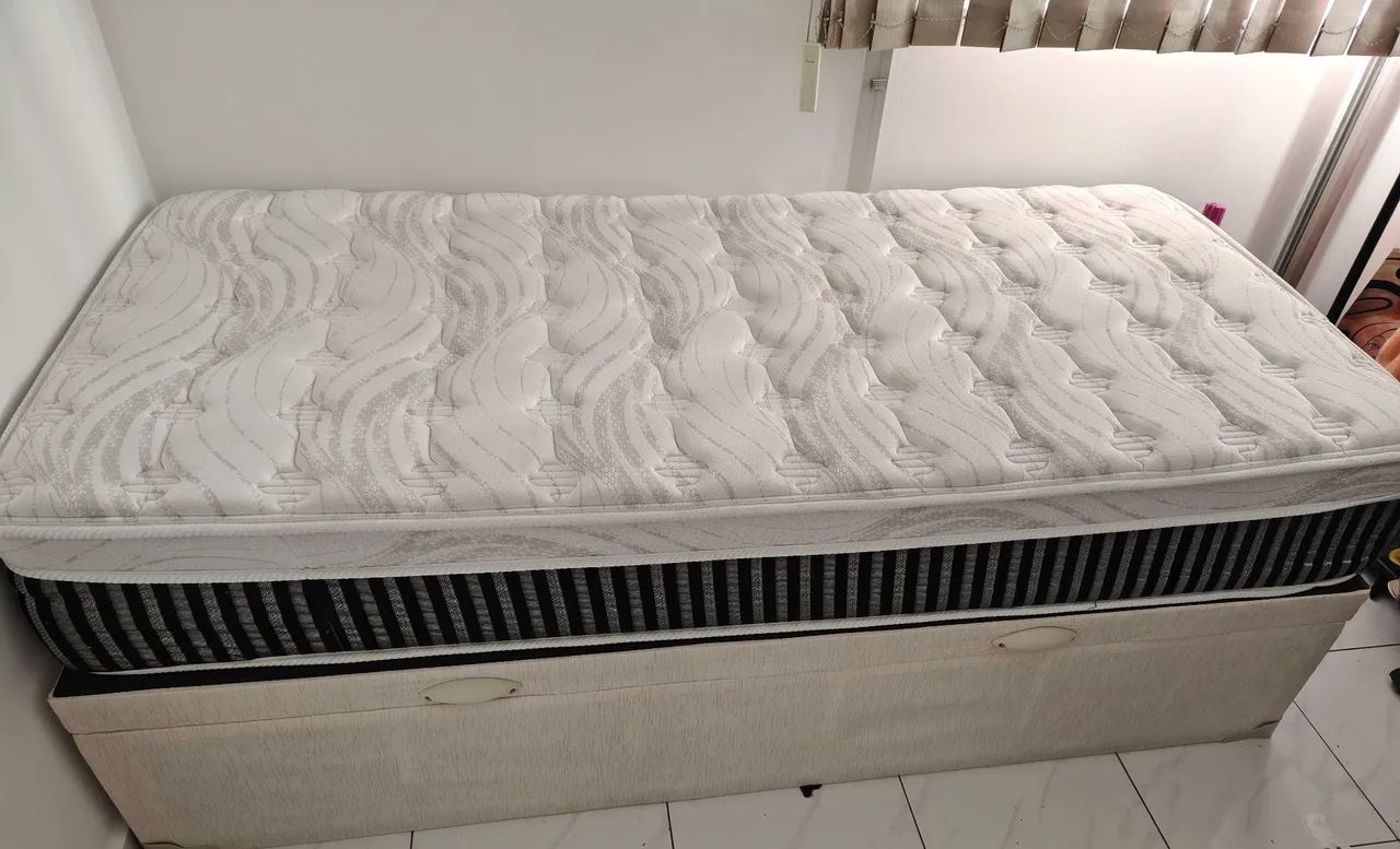 Cama e colchão 