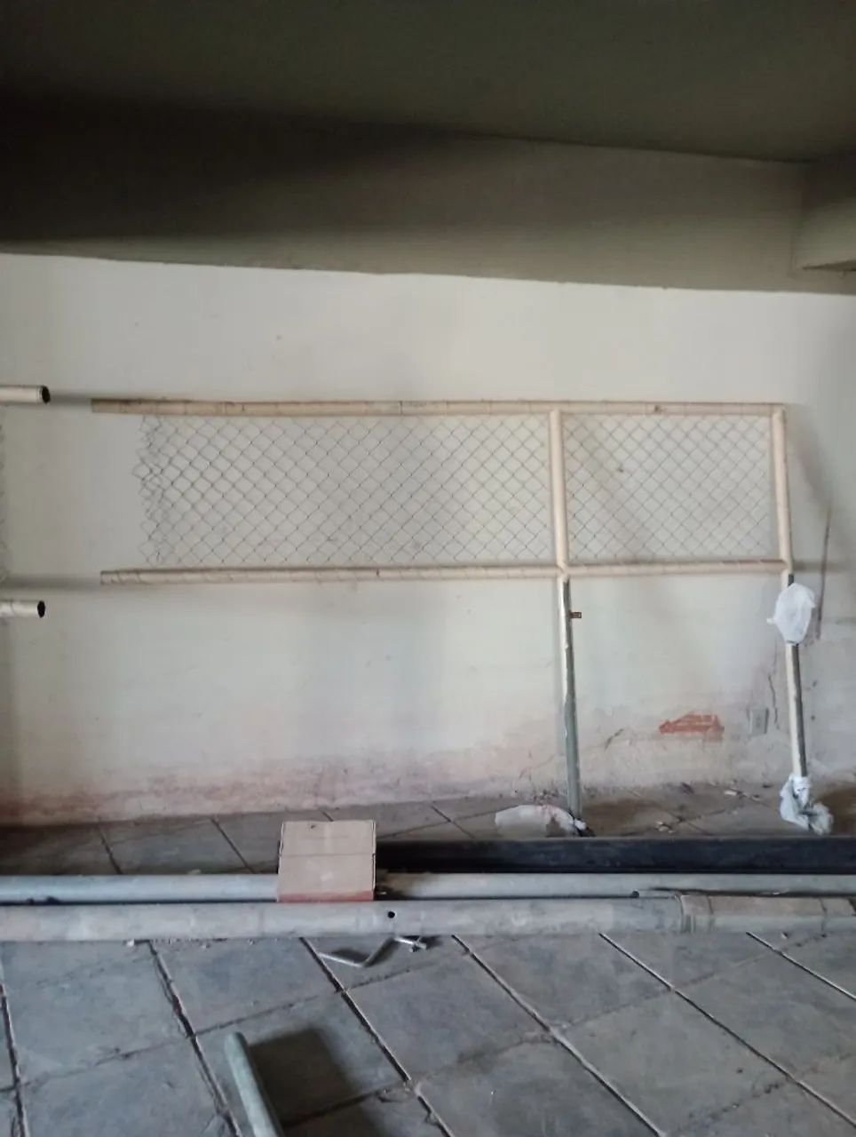 ALAMBRADO DE FERRO COM 70CM POR 260 CM COM TELA PERFIL DE 50 MM , PINTADO SAO 2 UNIDADES - Foto 3