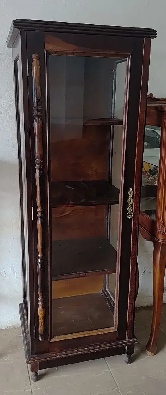 Cristaleira antiga 