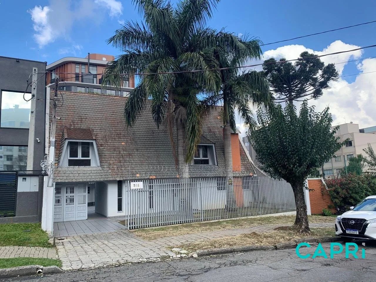 Casa Comercial para Locação - Água Verde
