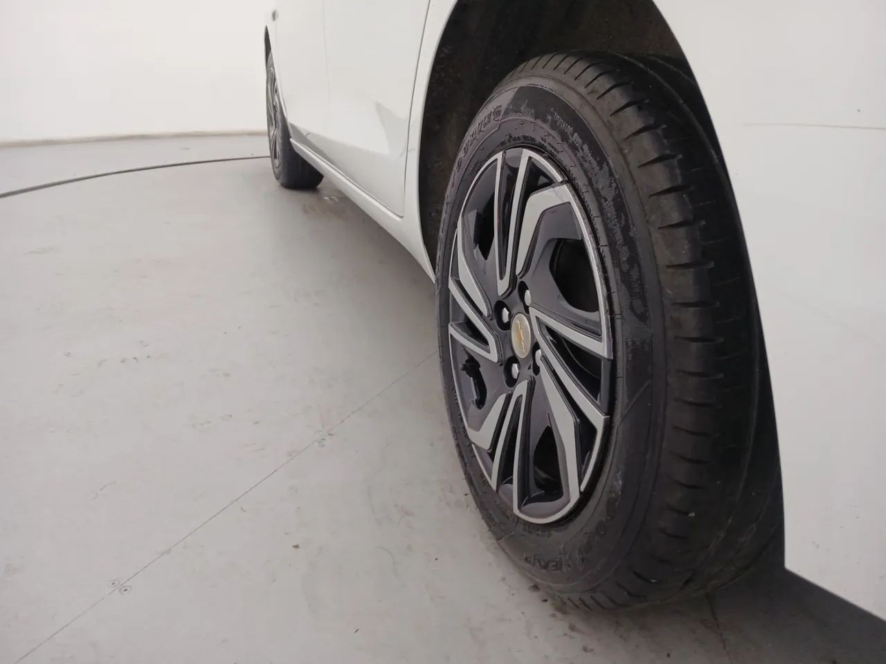 Chevrolet Onix Activ 1.4 8V Flex Aut. 4P, foto 12 de 18