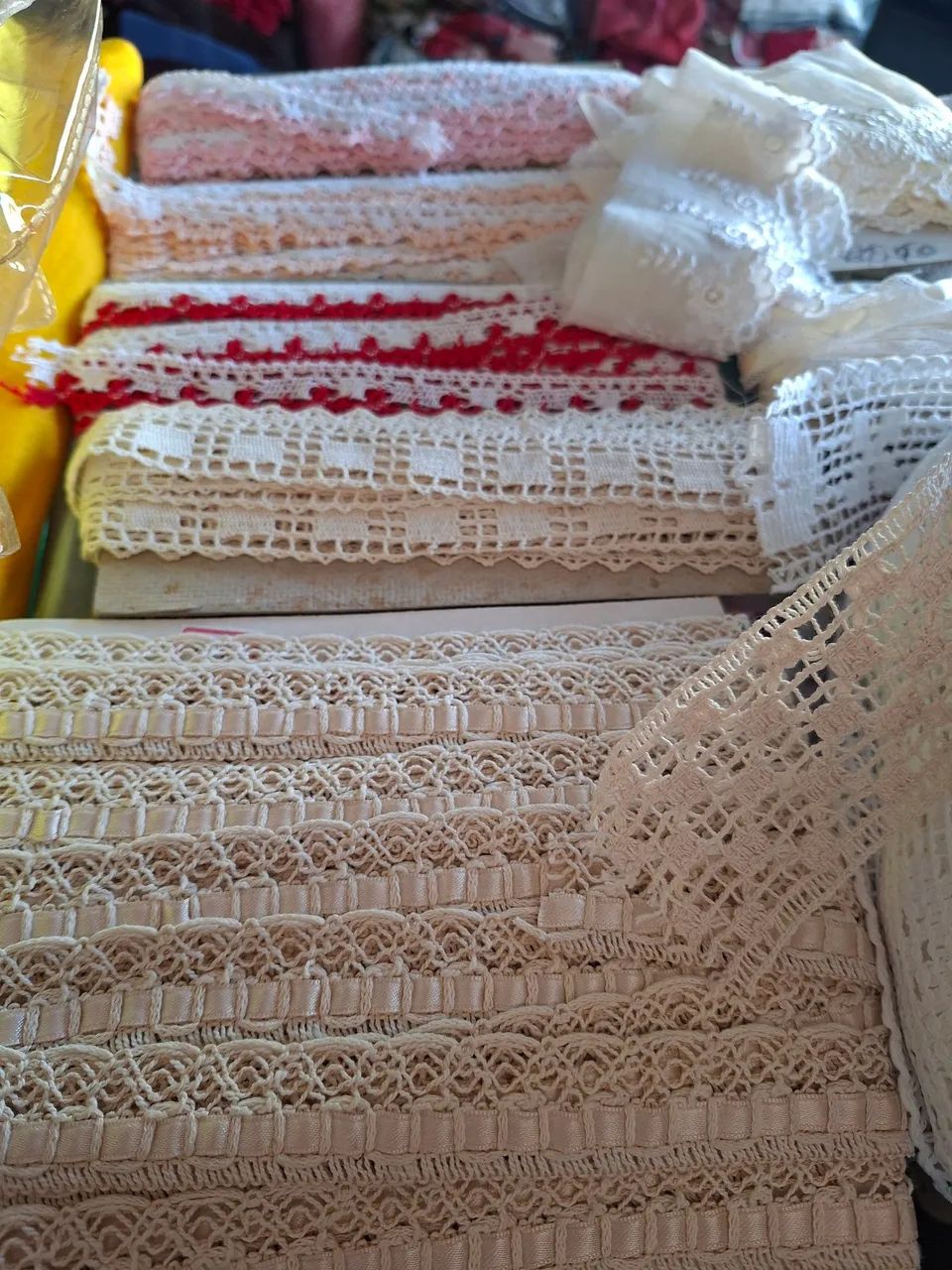 Limpa estoque de bordados, rendas e afins