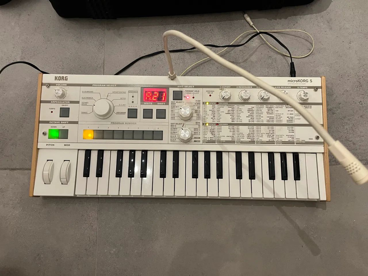 Microkorg MK1S synth sintetizador vocoder - Foto 2