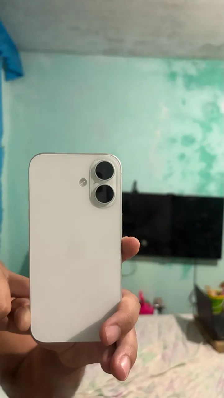 iPhone 16 128gb 4 meses de uso - Foto 2
