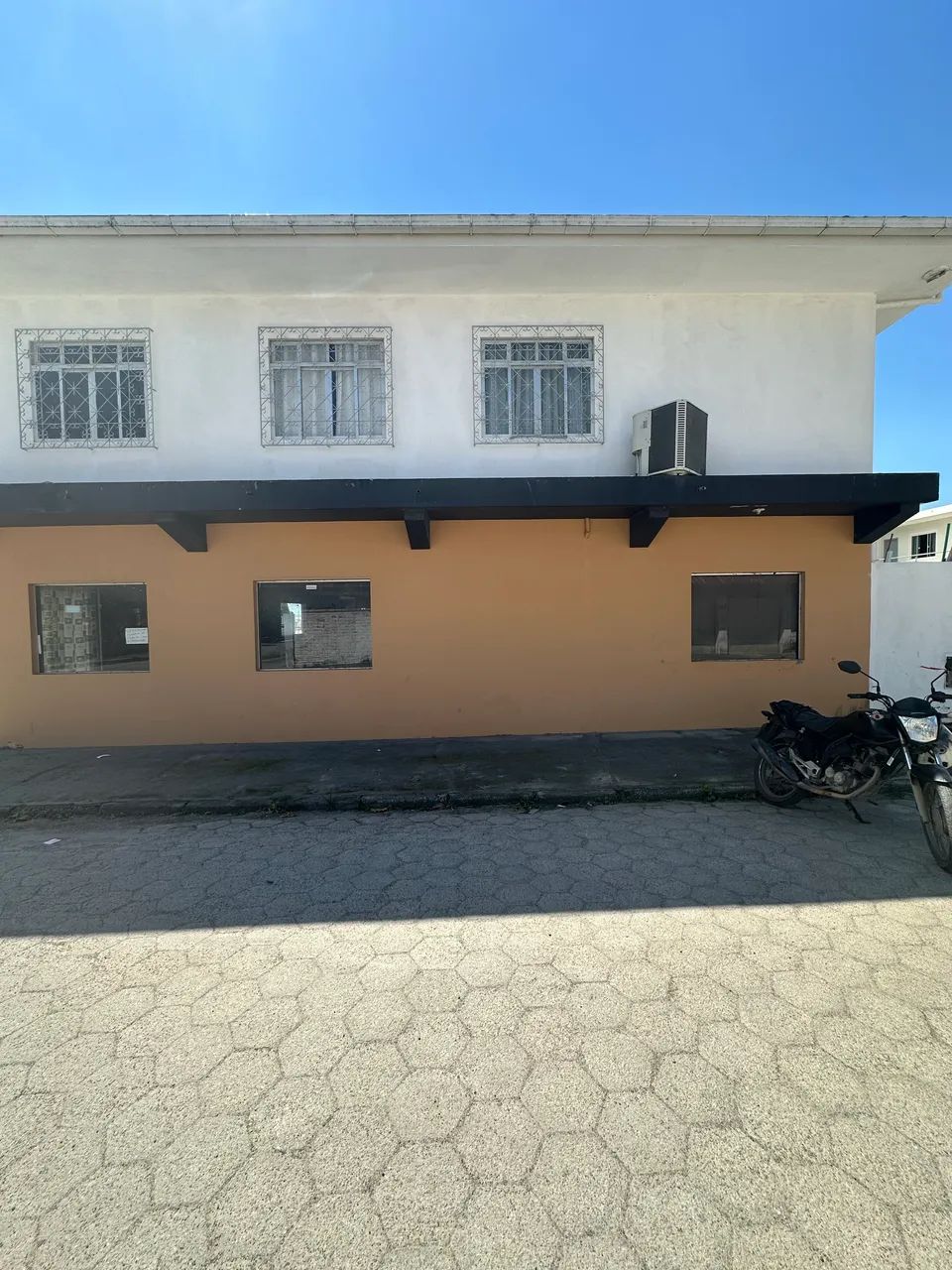 Sala Comercial Há Beira Mar