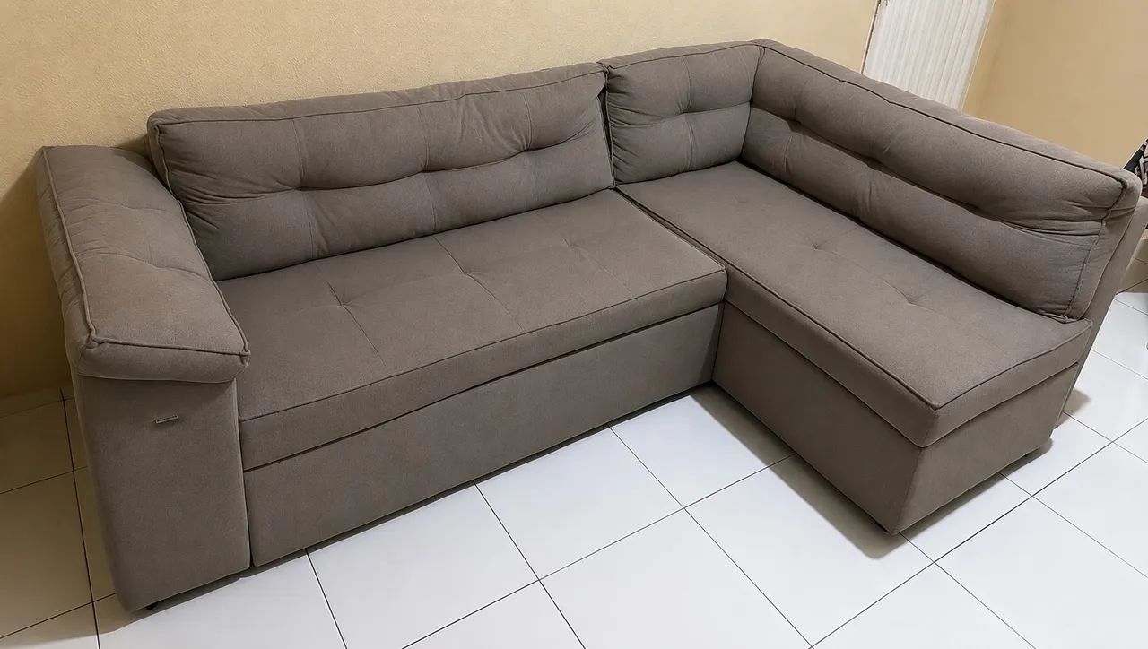 Sofá em L seminovo 