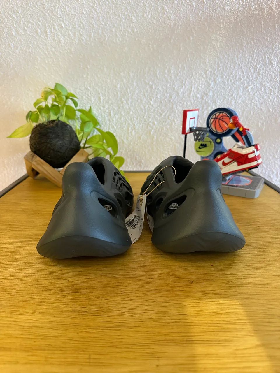 Adidas Yeezy Foam Runner ?Carbon? - Foto 3