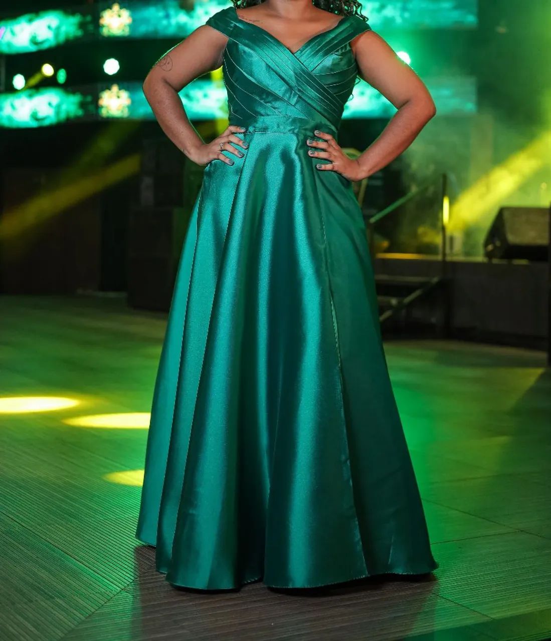 Vestido verde esmeralda  - Foto 3
