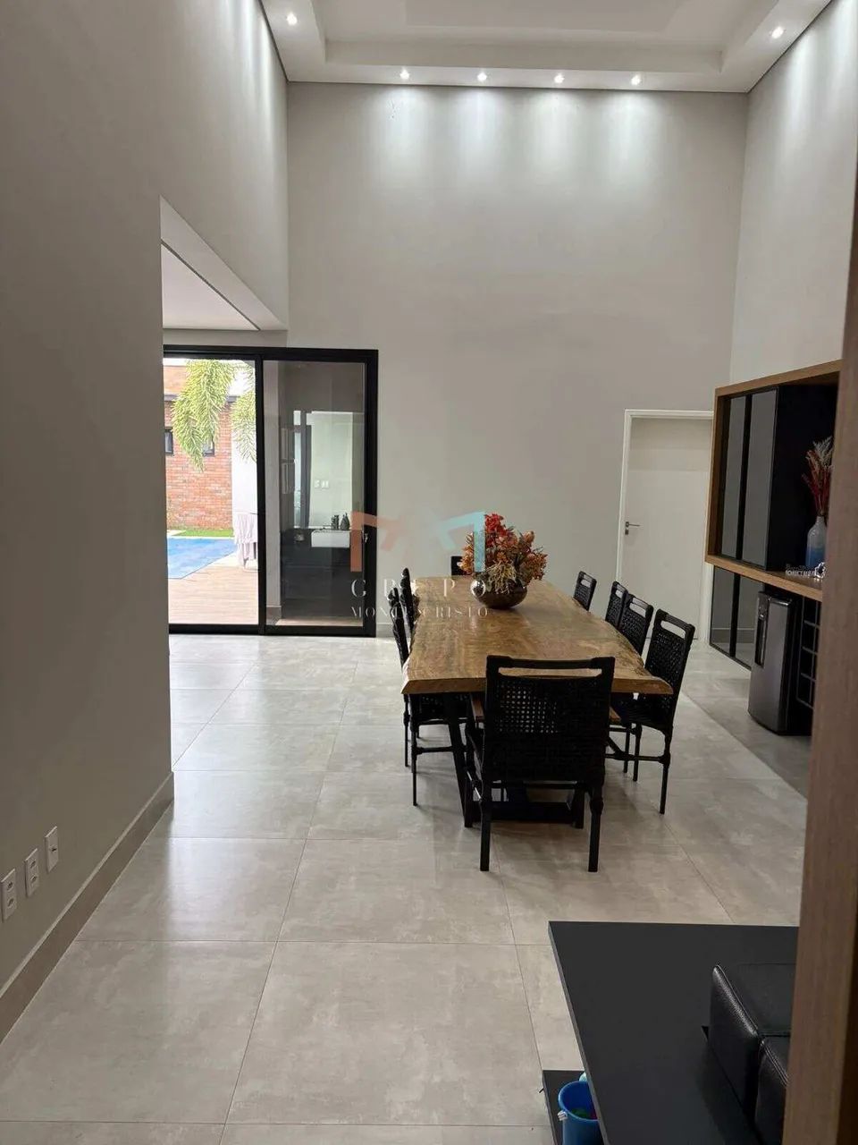 Casa Térrea à venda c\ 3 suítes e 4 vagas - mobiliado - Foto 3