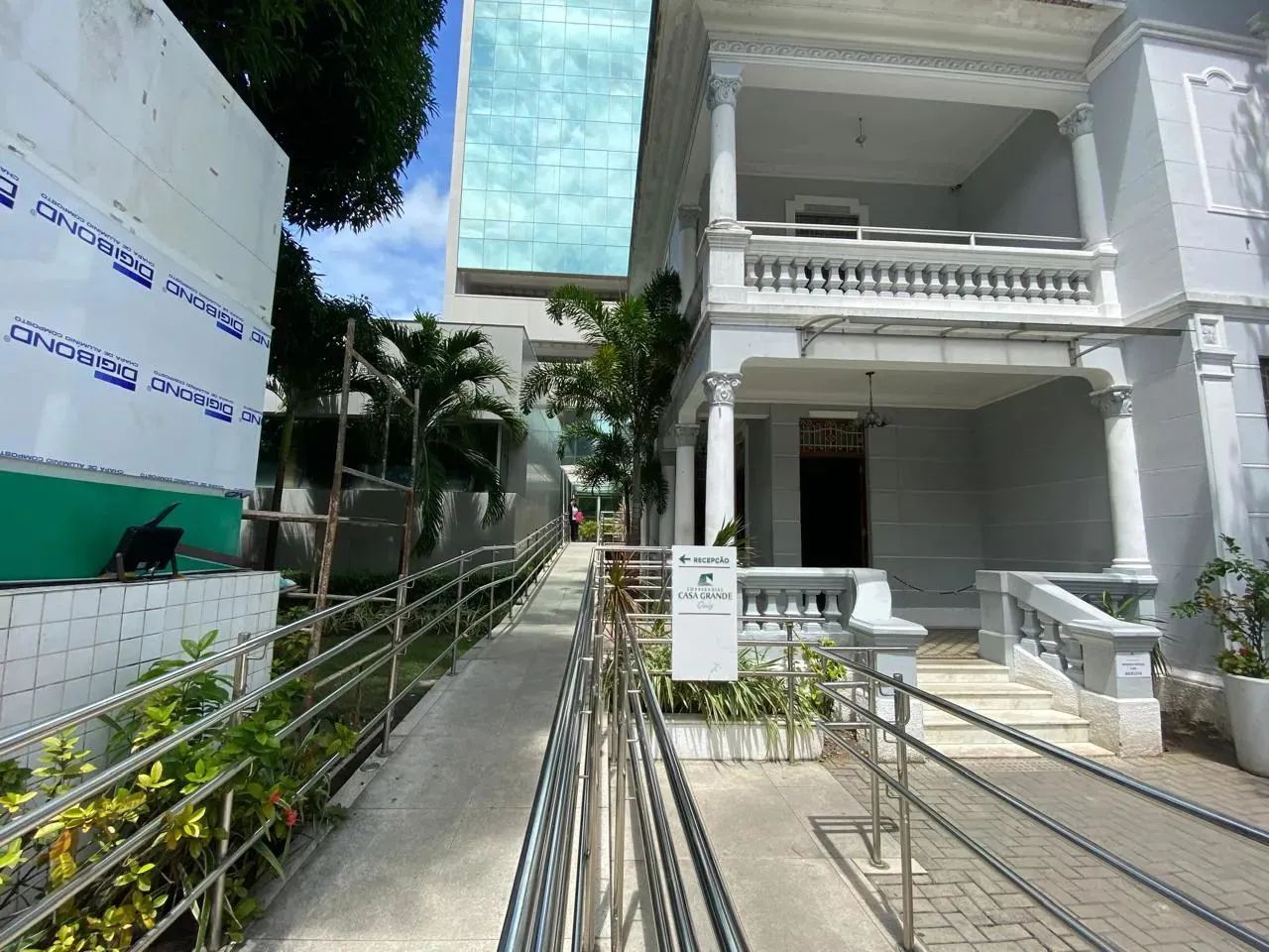 Salão Comercial de 875m² - Foto 2