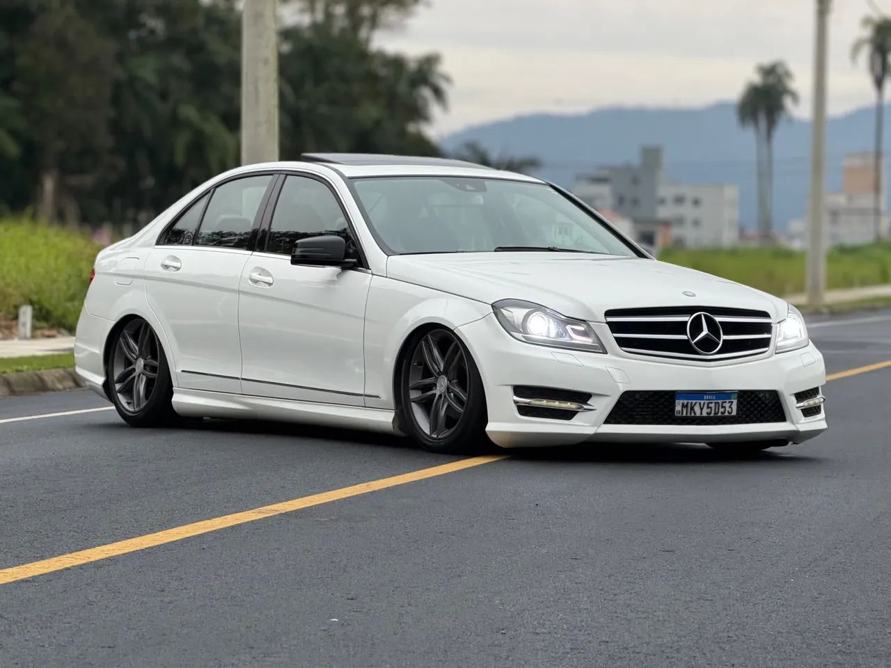 Mercedes-Benz C-200 CGI Avantgarde 1.8 16V 184cv Aut. 2013