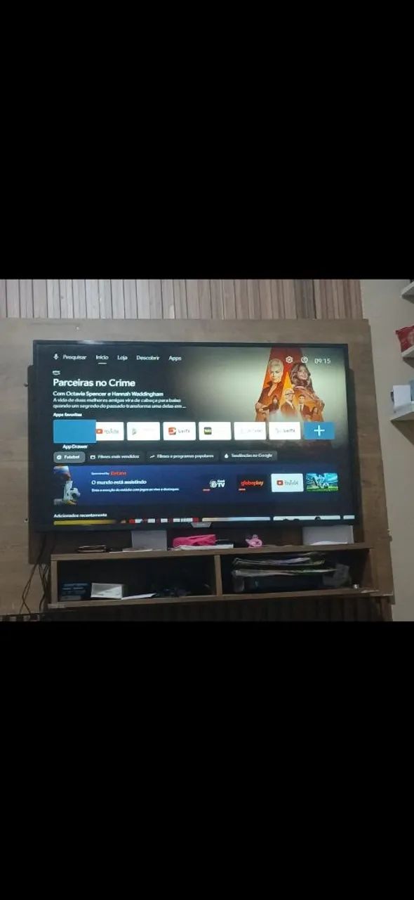 TV Smart Philips  43 polegadas em ótimas condições  sem avarias com controle  - Foto 3