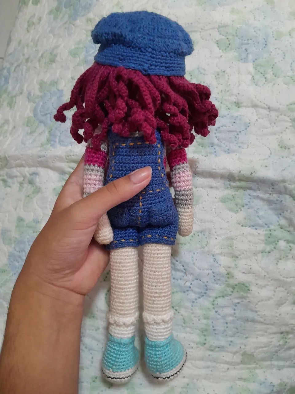 Vende-se boneca em crochê artesanal - Foto 2