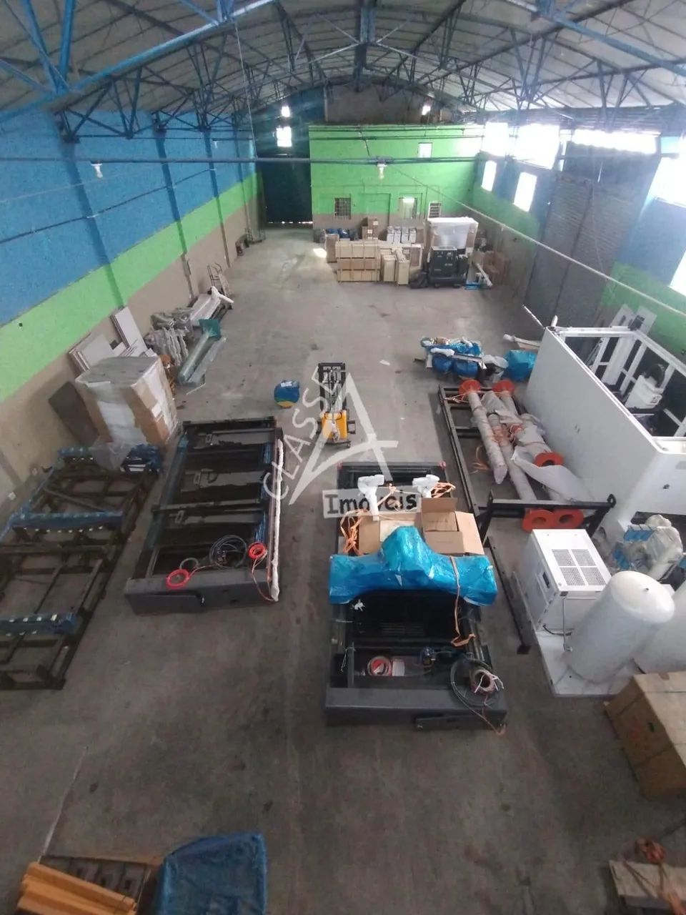 Galpão Industrial à Venda com Renda | 1.614 m² de Terreno
