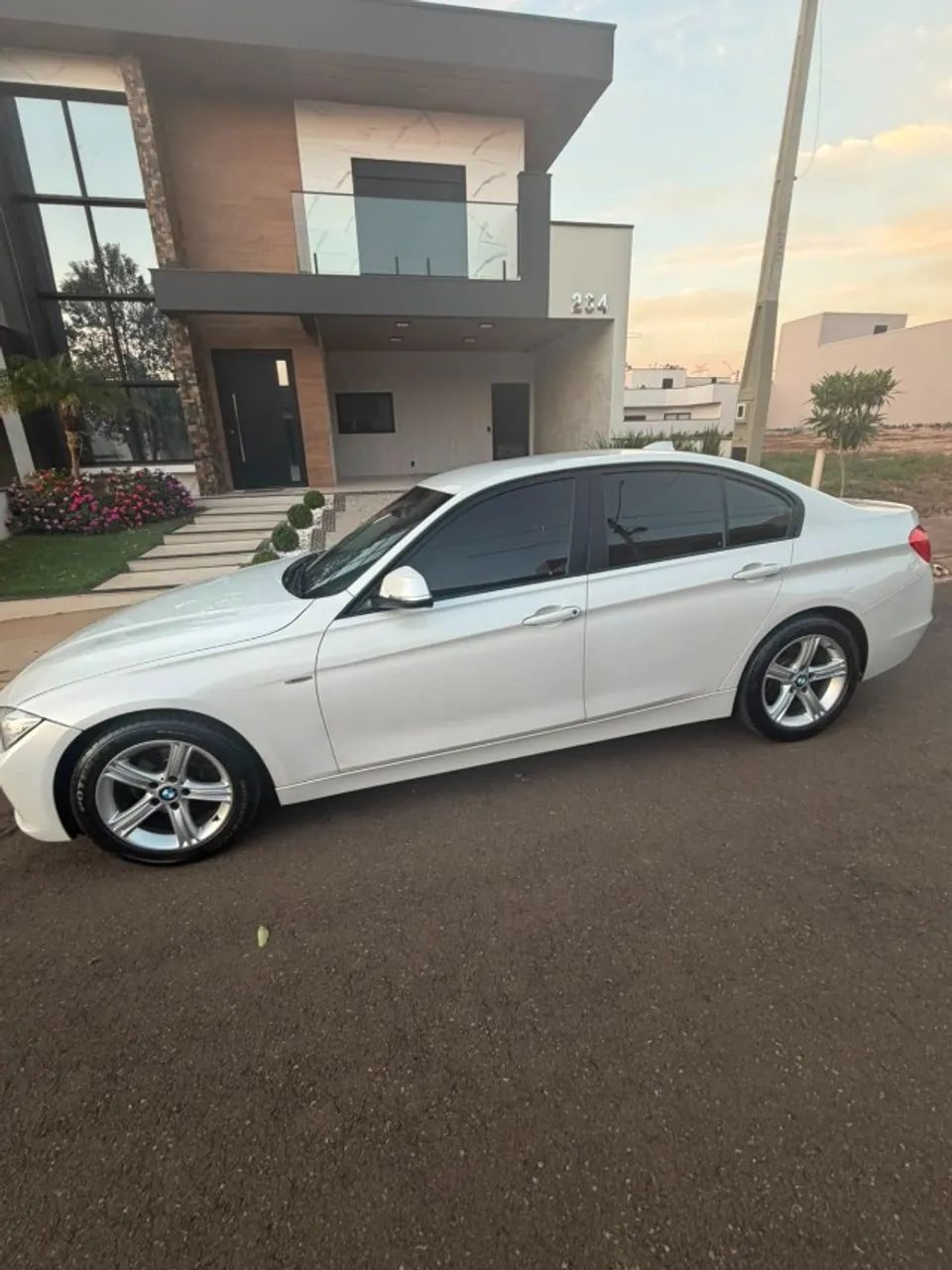 BMW 320I A 2.0 Turbo/activeflex 16V 184cv 4P 2014