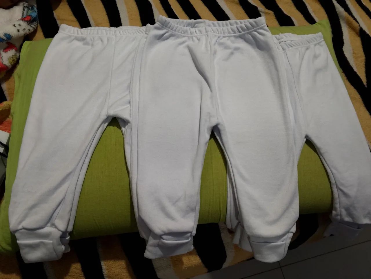 Mijao calça pra bebê, GG. São 7 no total. - Foto 2