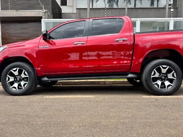 Hilux. 2019. SRX. Série especial 50 anos. Vermelha.  - Foto 3