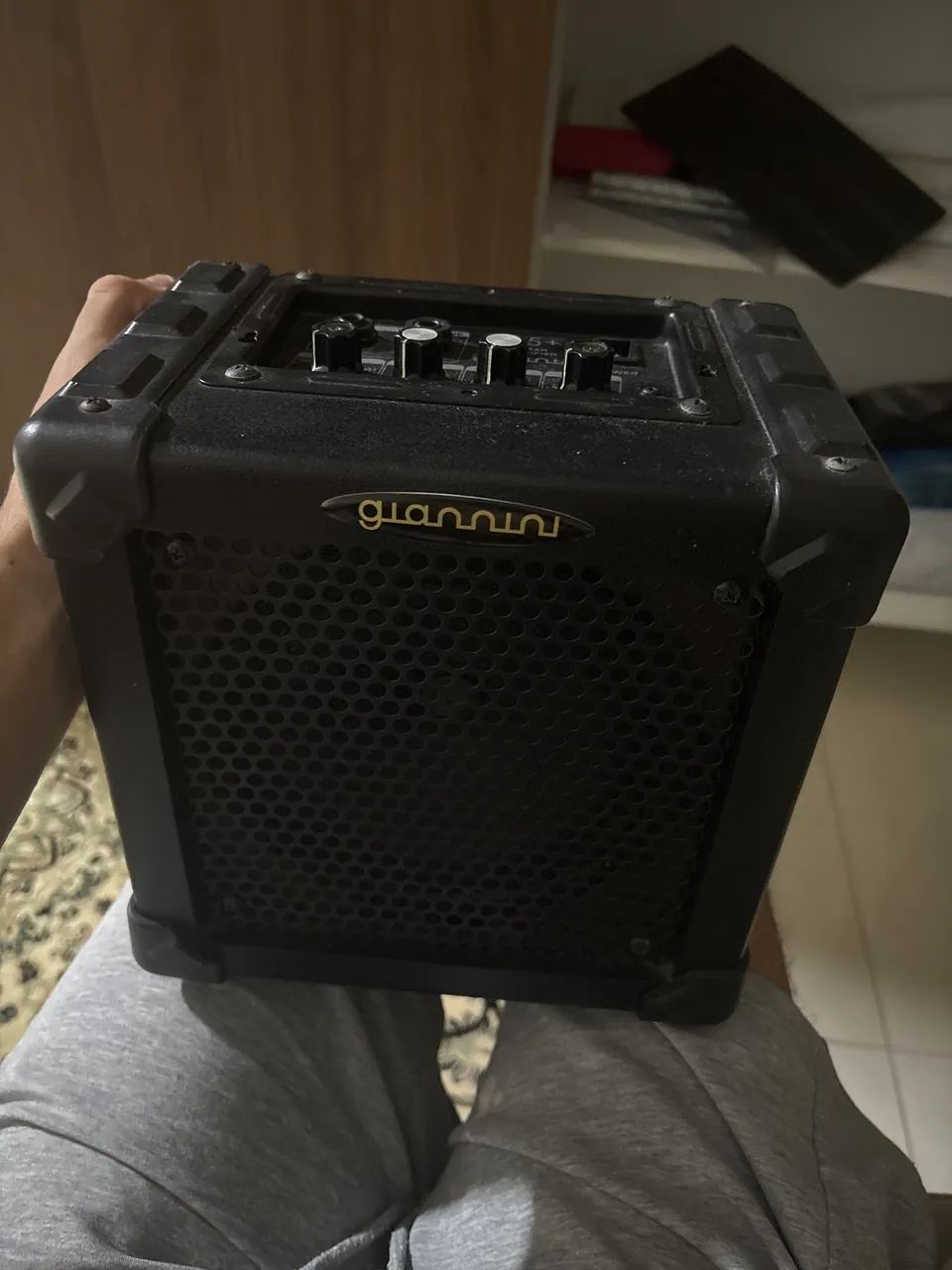 Guitarra com amplificador  - Foto 2