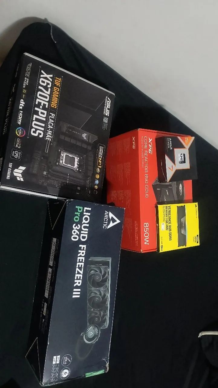 PC  GAMER HIGH END ALL BLACK RYZEN 9800X3D-32GB RAM-4070TI