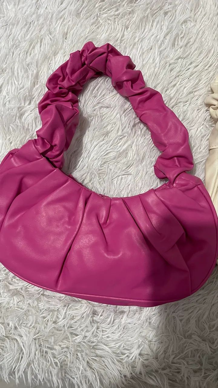 Bolsas rosa e creme 