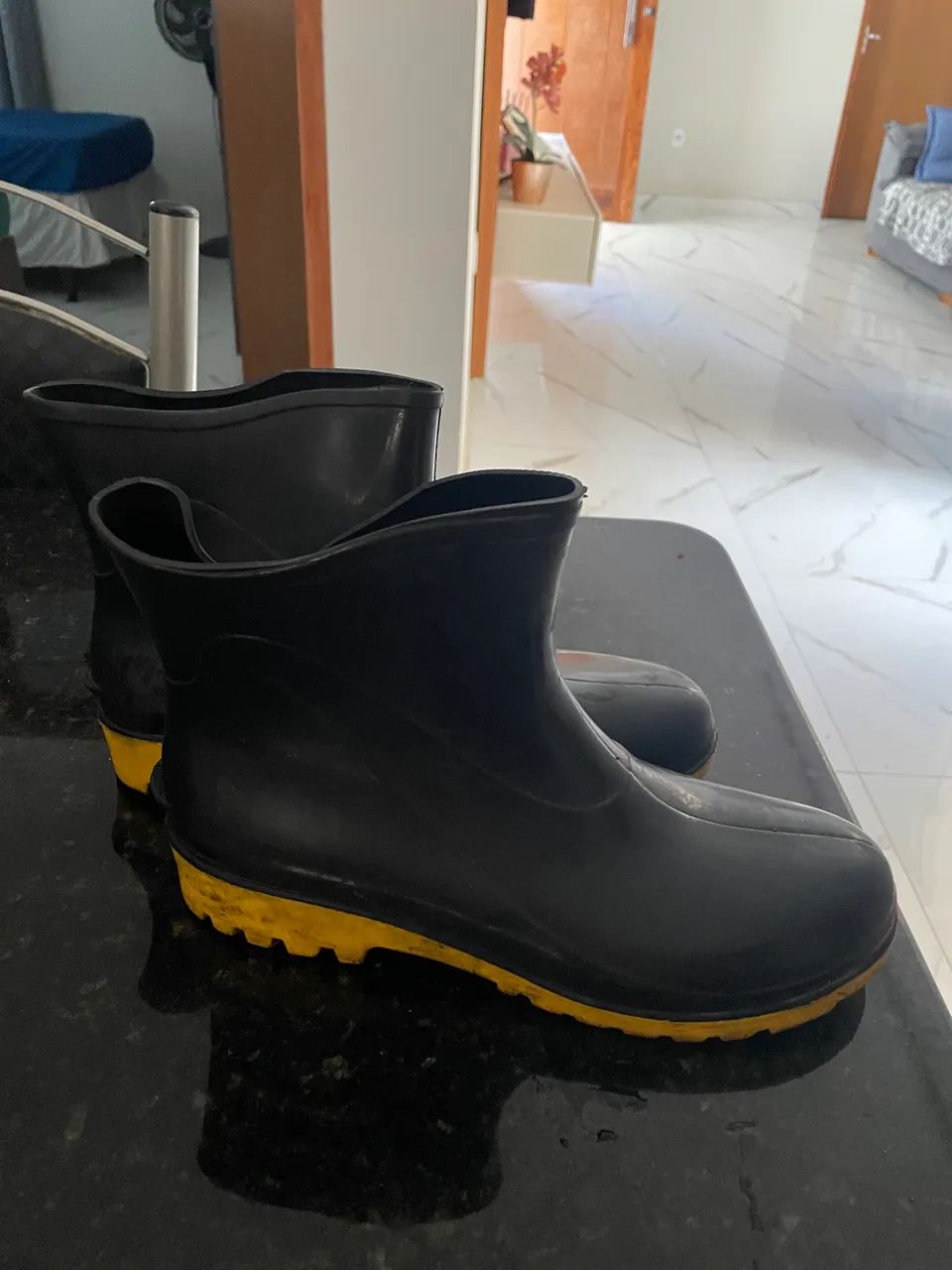 BOTA DE BORRACHA CANO CURTO!!