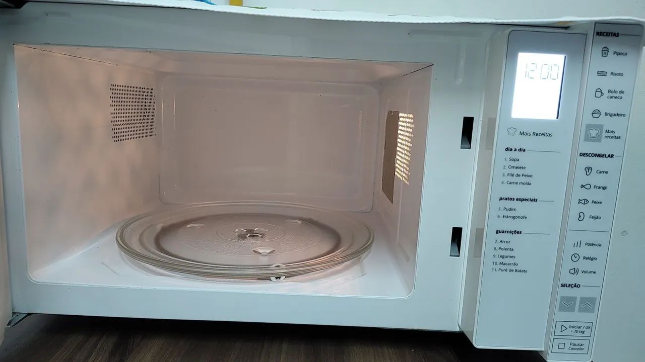 Microondas Brastemp 32 Litros - Foto 3