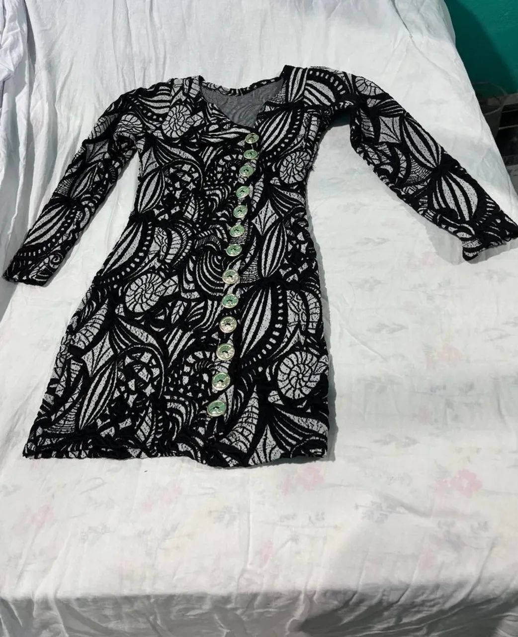 Vestido preto e branco novíssimo  - Foto 2
