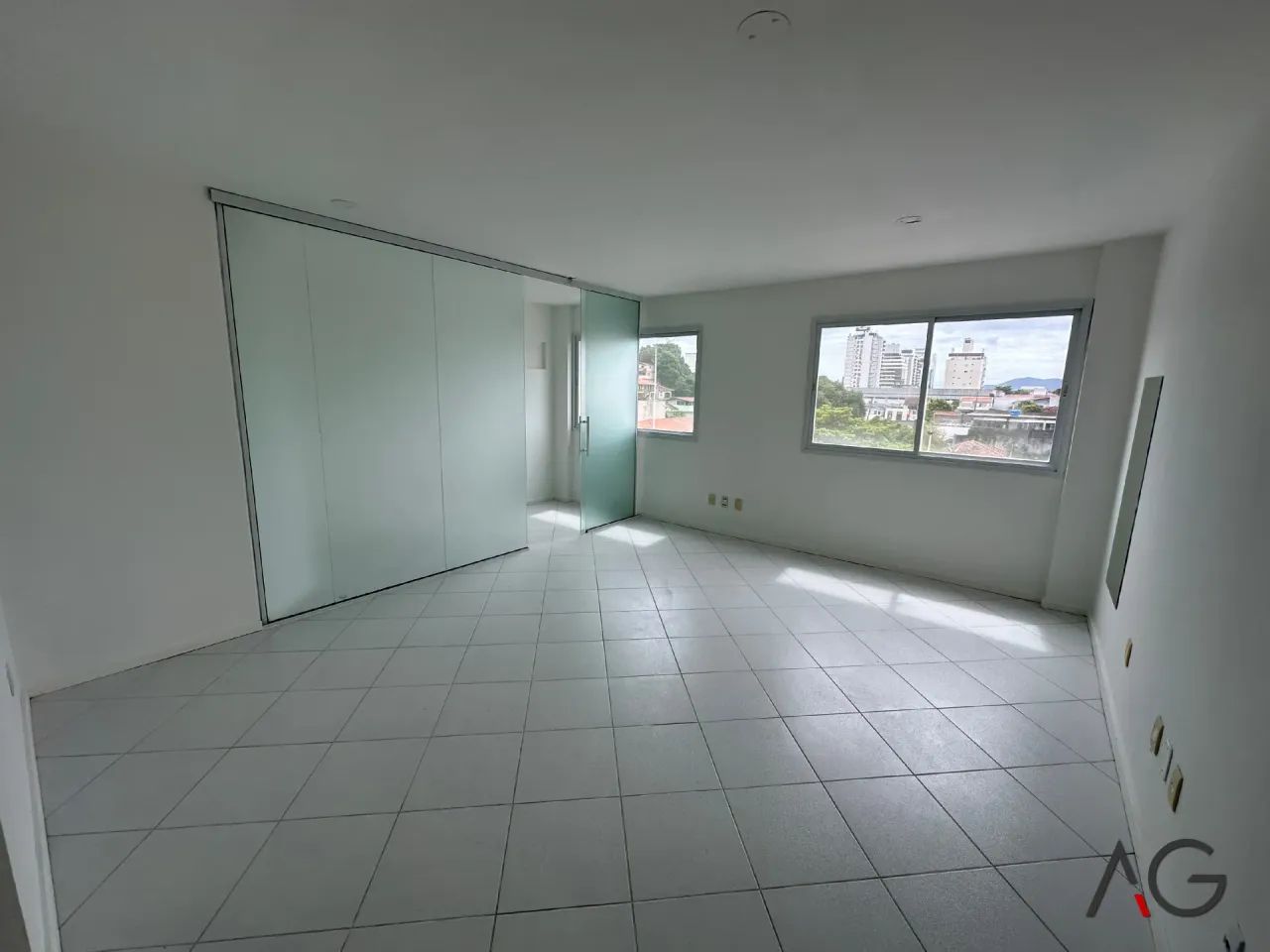 Sala/Conjunto para aluguel possui 45 m² em Estreito - Florianópolis - SC - Foto 4