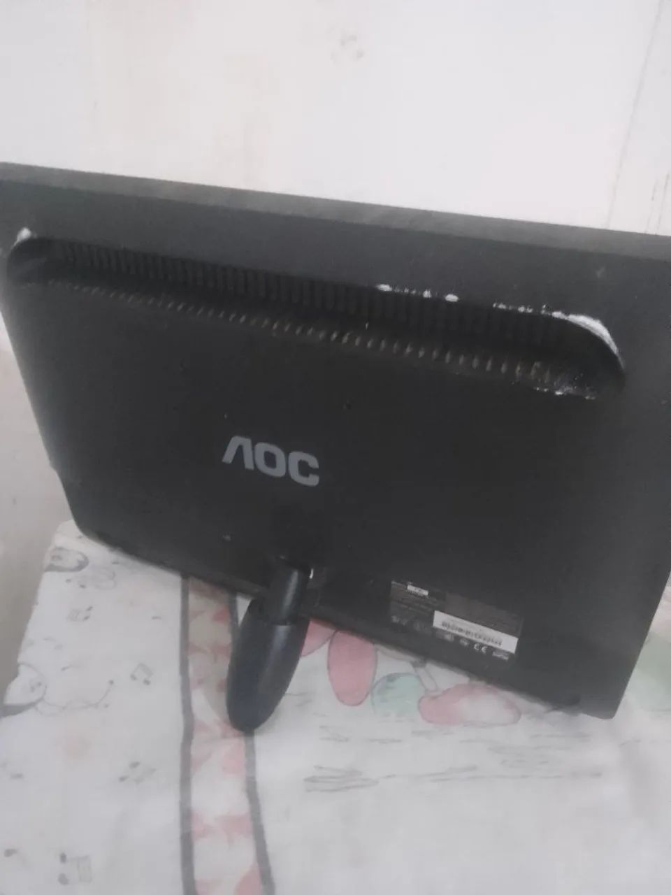 Monitor AOC com defeito  - Foto 4