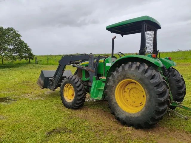 TRATOR JONH DEERE 6110E - Foto 4
