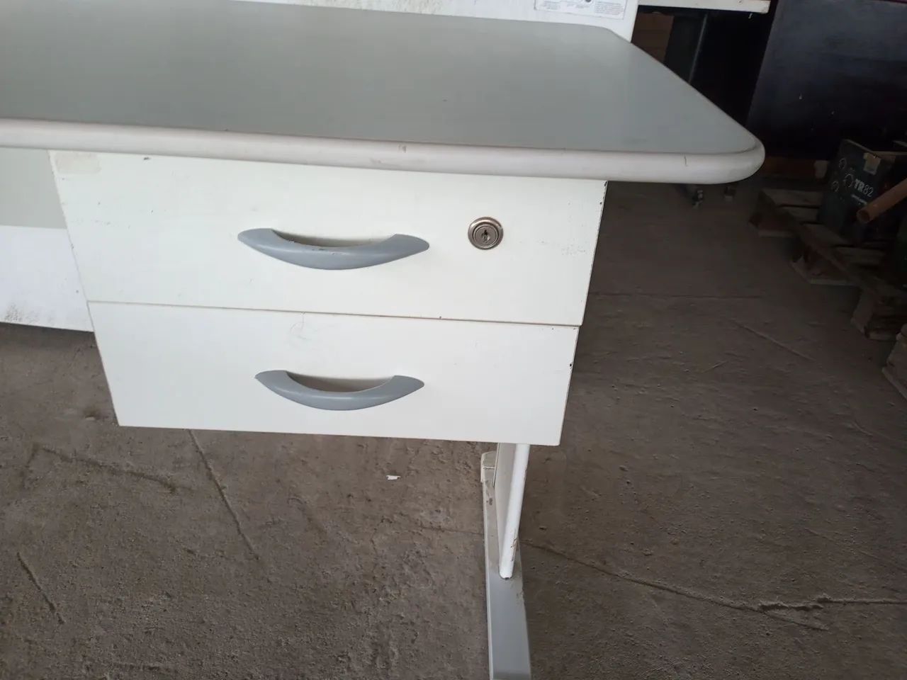 Mesa em L para escritório  - Foto 4