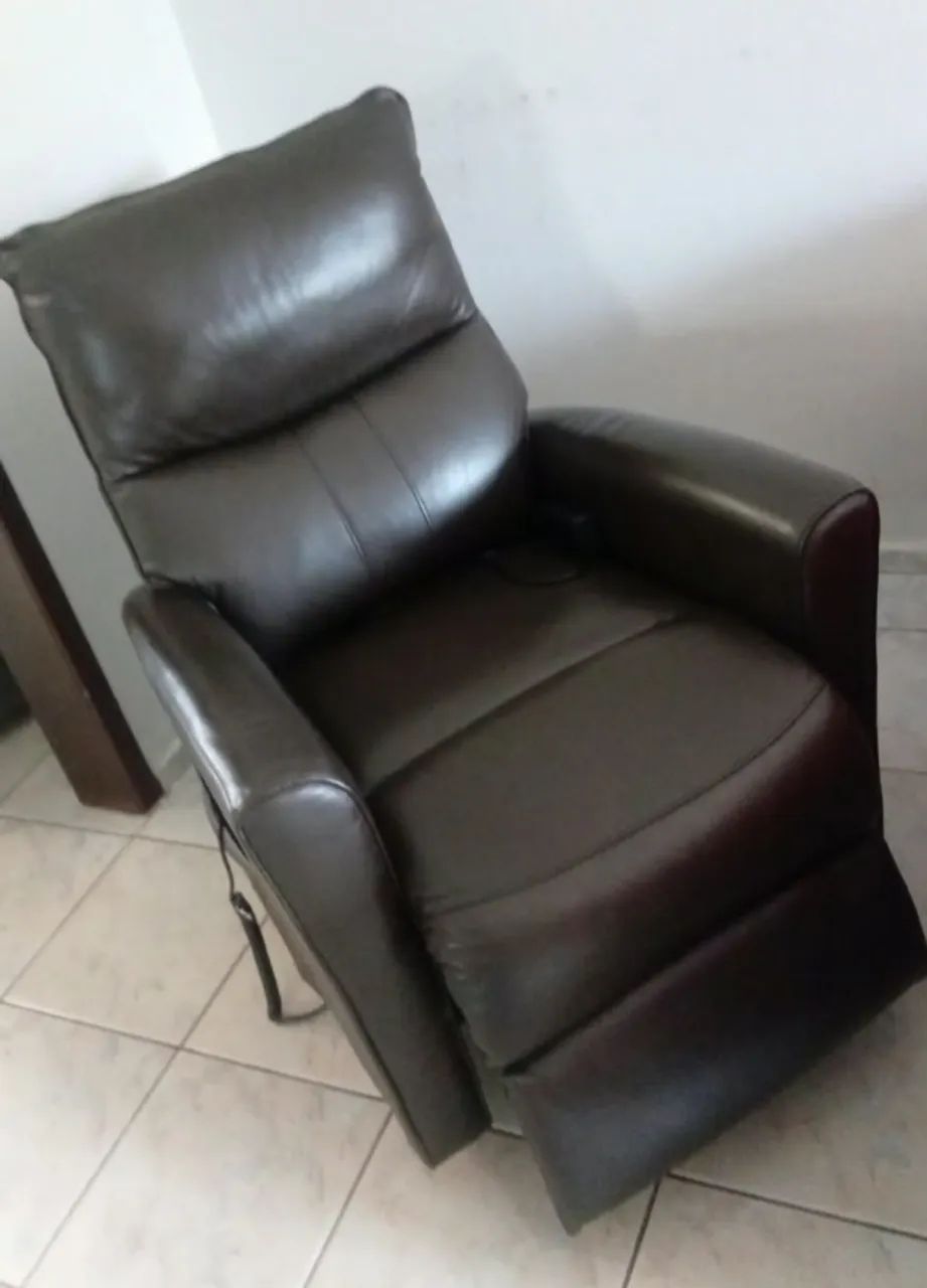Poltrona do Papai Elétrica Reclinável com Elevação (Lift) - Couro Café