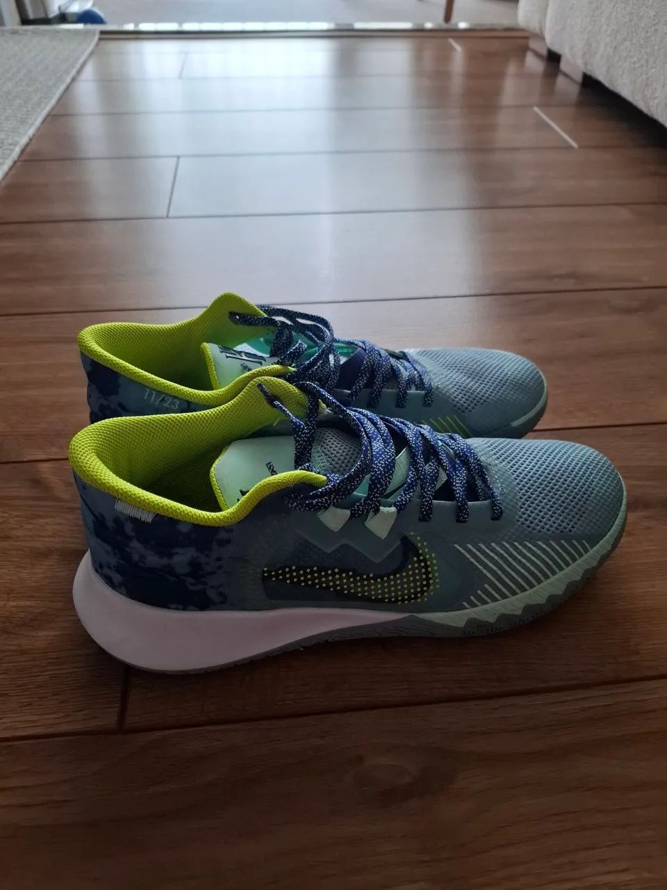 Tenis Nike Kyrie Flytrap 42