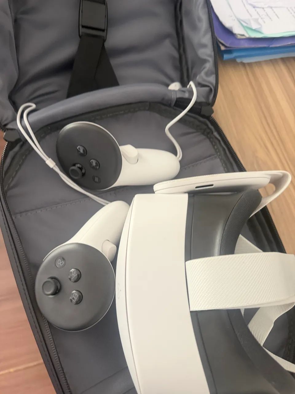 Óculos virtual Vr meta quest 3 256 com case  - Foto 2