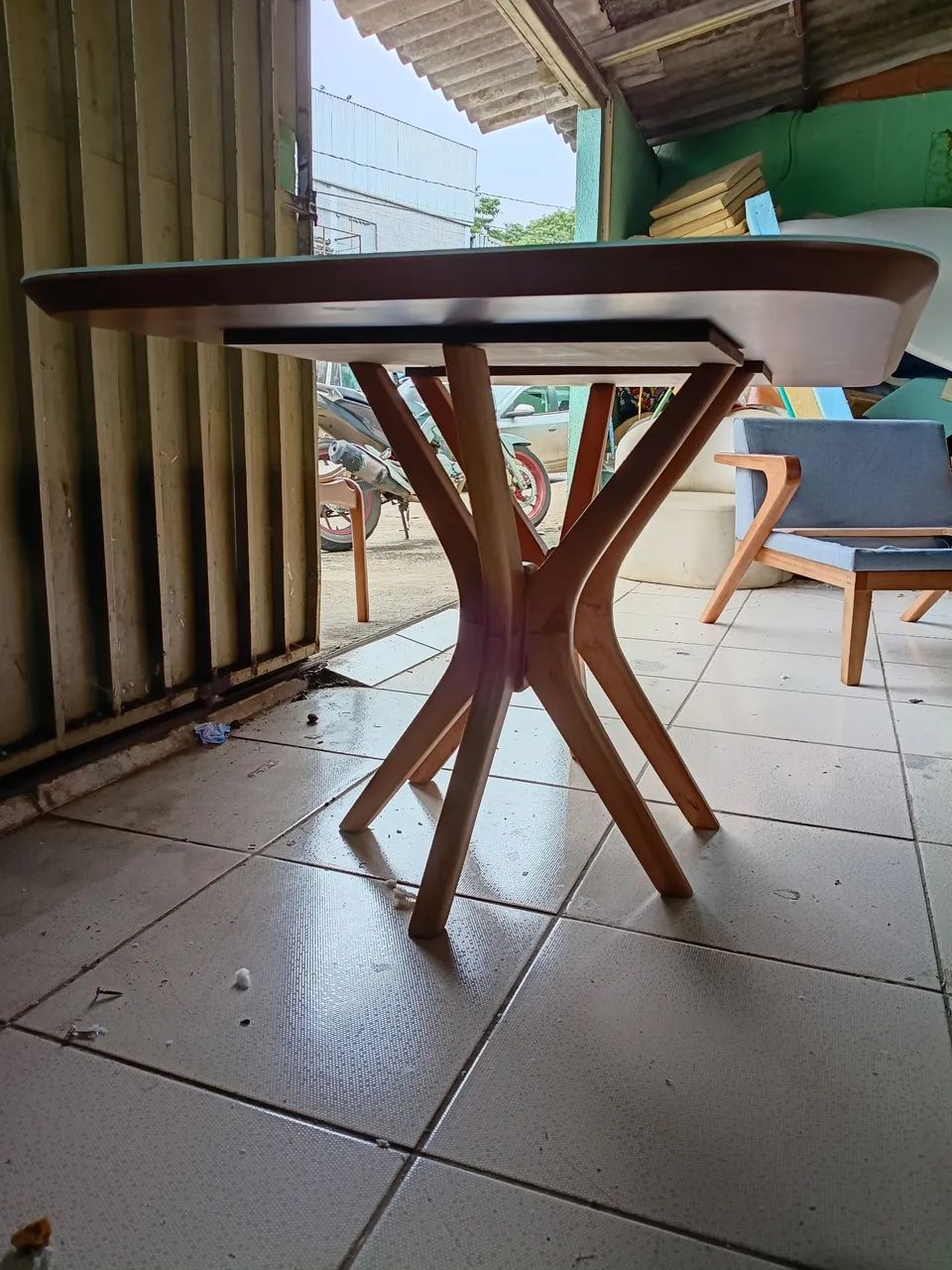 Mesa com tampo de madeira com vidro diversas cores de fundo e vários modelos..1e 40 - Foto 5