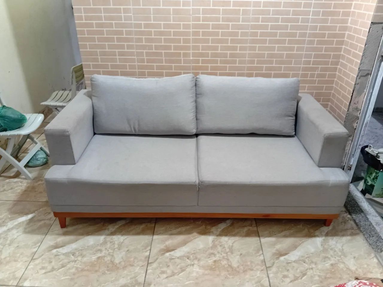Sofá cinza claro - Foto 2