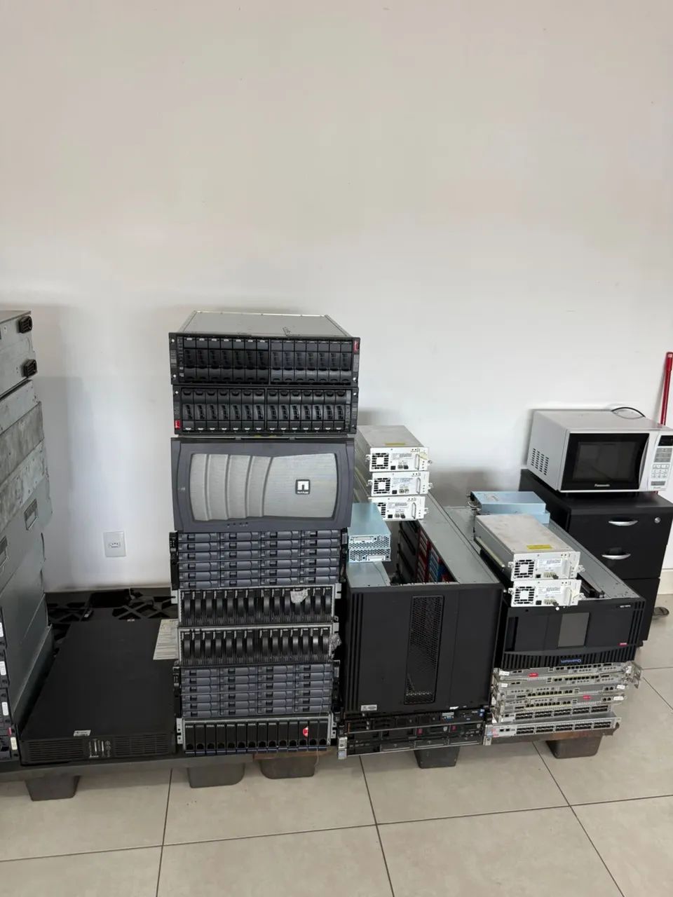Kit Storage NetApp 144TB C/ Controladora e Placas HBA - Foto 3