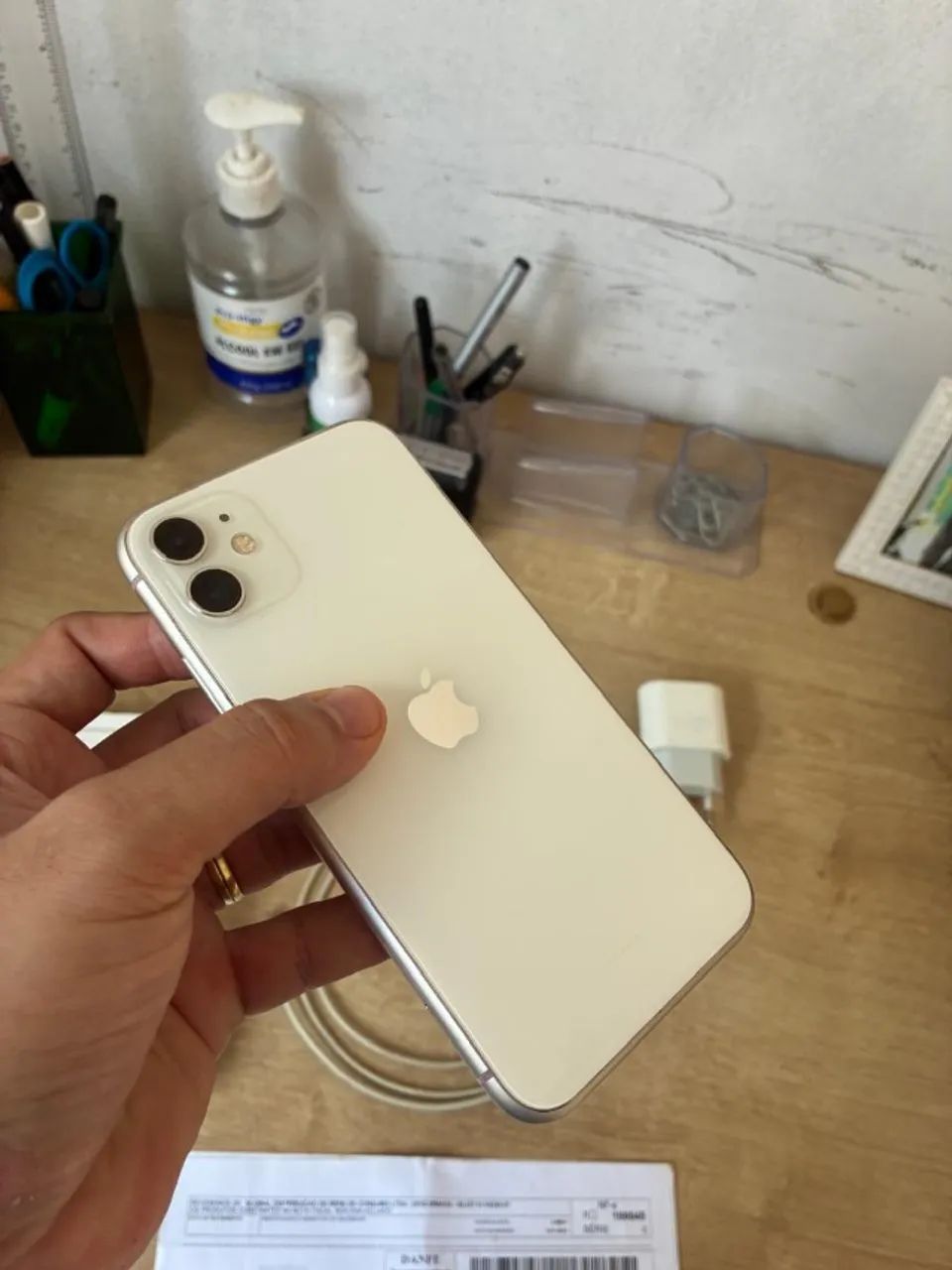 Iphone 11 64gb - Branco - Perfeito estado e completo - Foto 4