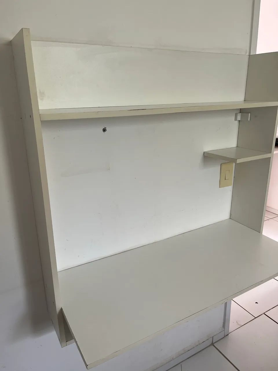 escrivaninha mdf mais prateleiras  - Foto 4