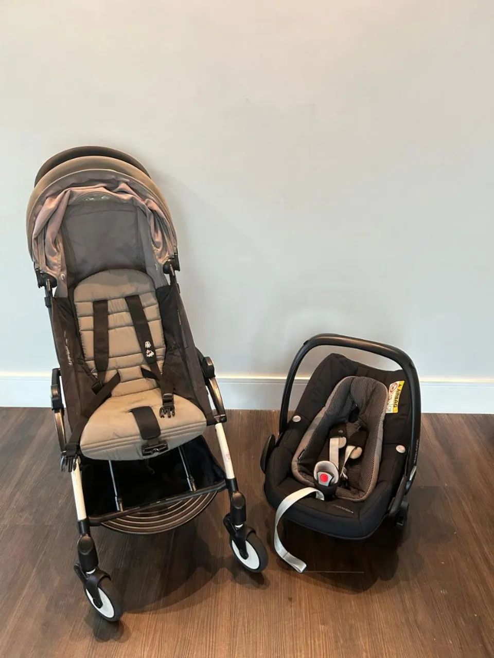 Yoyo Zen Carrinho de Bebê (com adaptador) + Bebê Conforto Maxi Cosi