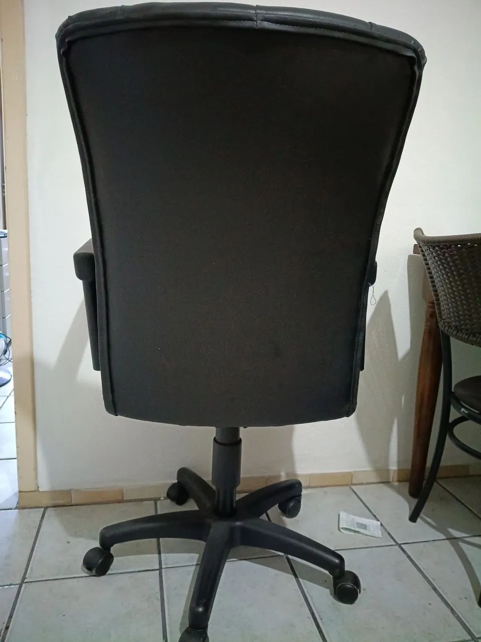 Cadeira giratória  - Foto 4