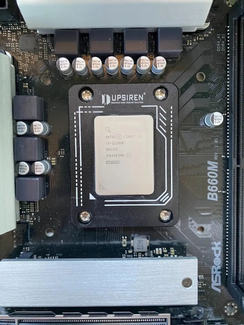 Core i3-12100 / ASRock B660M クーラー付き Kit Intel i3-12100F + ASRock B660M - Peças de Hardware - Setor