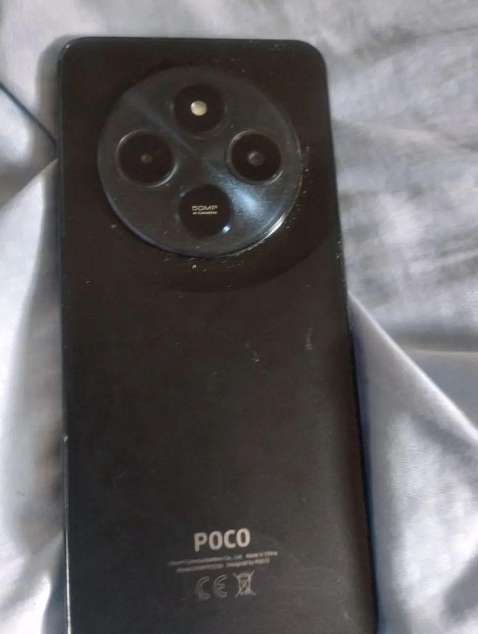 Vende-se celular semi novo