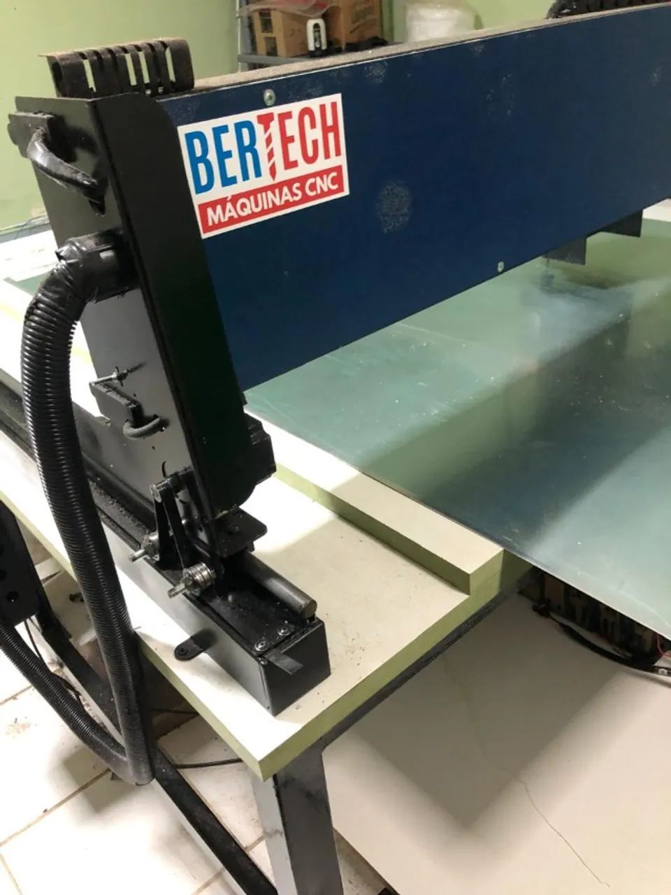CNC Router Bertech MP1400 com banca e usada apenas 6x, muito nova! - Foto 4