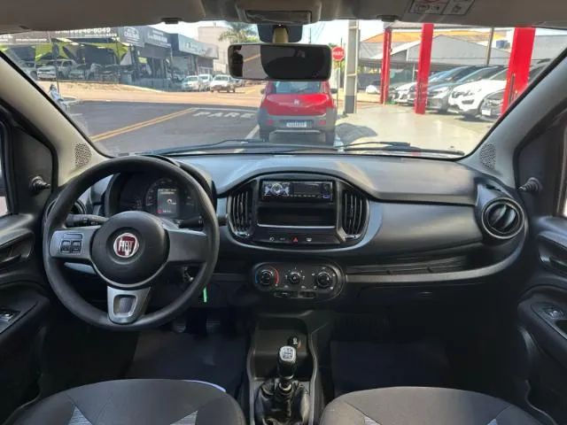 Fiat Uno Attractive 1.0 Flex 6V 5P 2017 - Foto 13