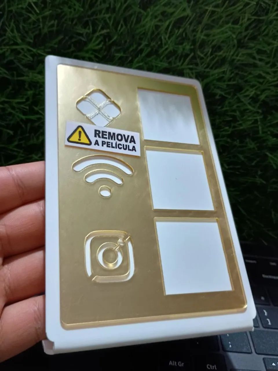 Placa de mesa pix display Branco e dourado NOVO - Foto 4