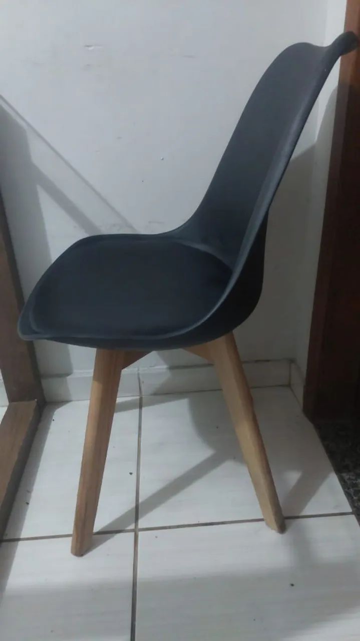 Mesa de vidro com 3 cadeiras  - Foto 2
